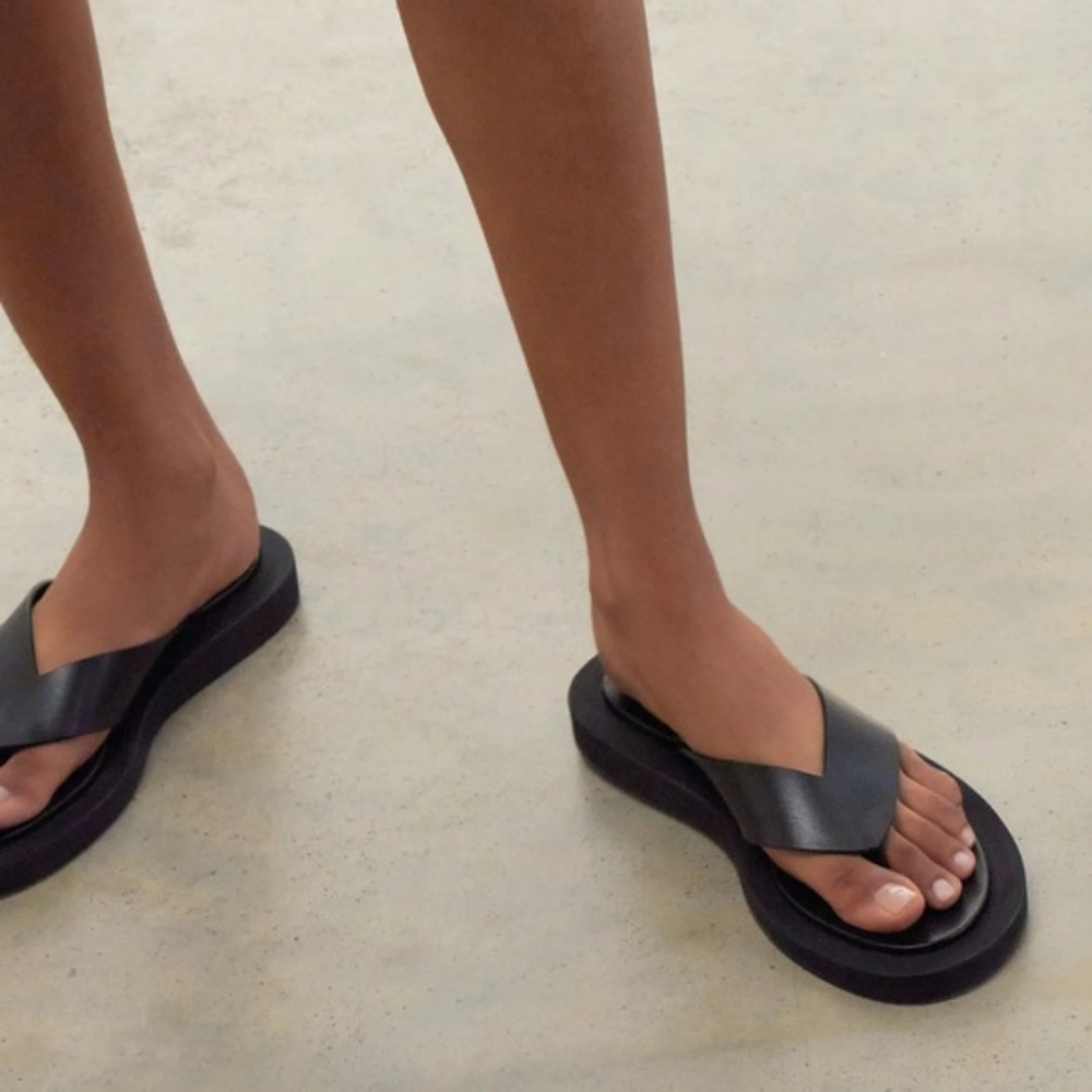 Dear Frances Kin Sandal - Black